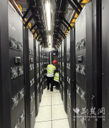 实现缝隙行级细粒度定位和具备强注释性和高性 